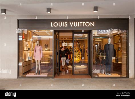 louis vuitton azienda veneto|louis vuitton san marco.